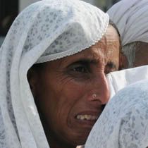 http://www.bbc.co.uk/urdu/pakistan/story/2007/11/071109_suicide_timeline.shtml