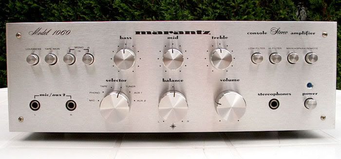 http://i173.photobucket.com/albums/w48/renaudmumu/Marantz/1060/1060-F.jpg