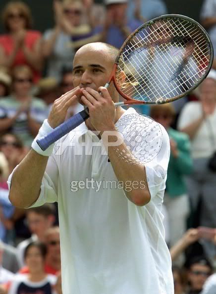 Agassi_2001_Wimbledon_1.jpg