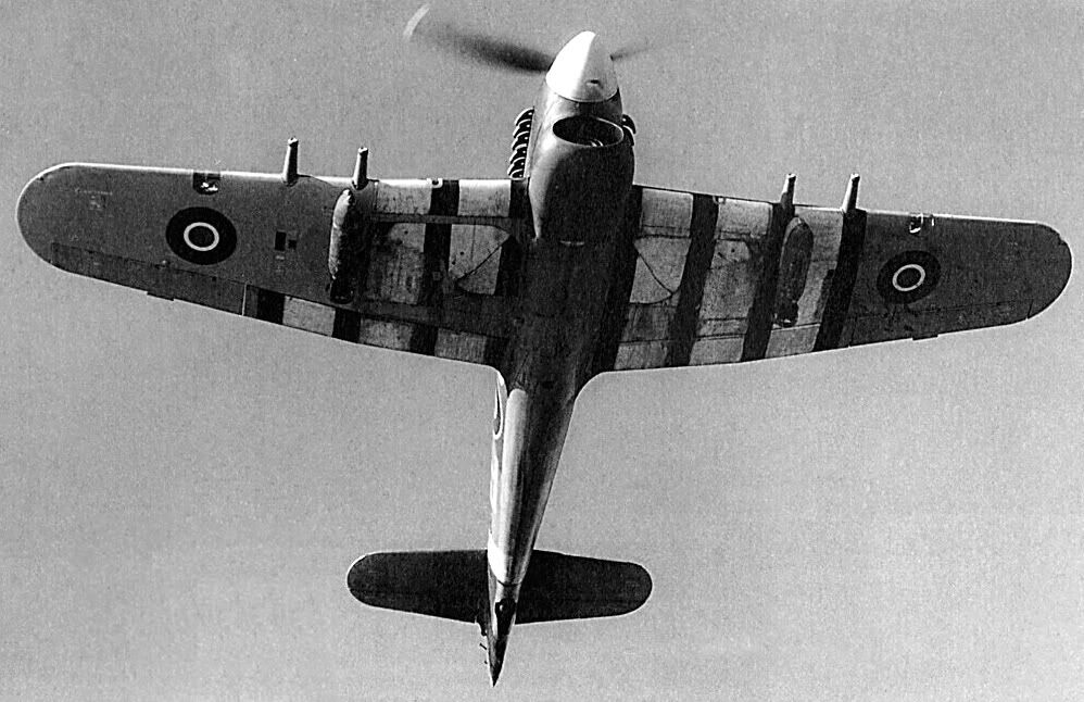 hawker-typhoon-fighter-03.jpg