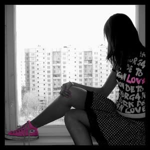 pink converse girl