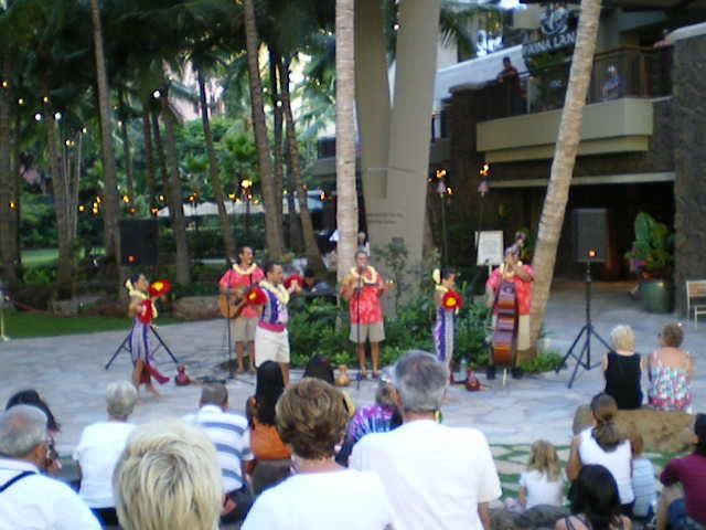 IMGP0186.jpg A random Wikiki Hawaiian dance show image by hisoath