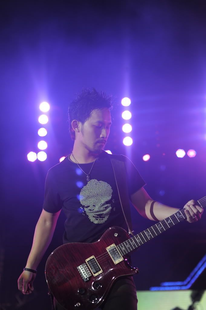 [MTV exit tại TP HCM 17/4/2010] đêm ca nhạc hay mà thấy buồn - 2