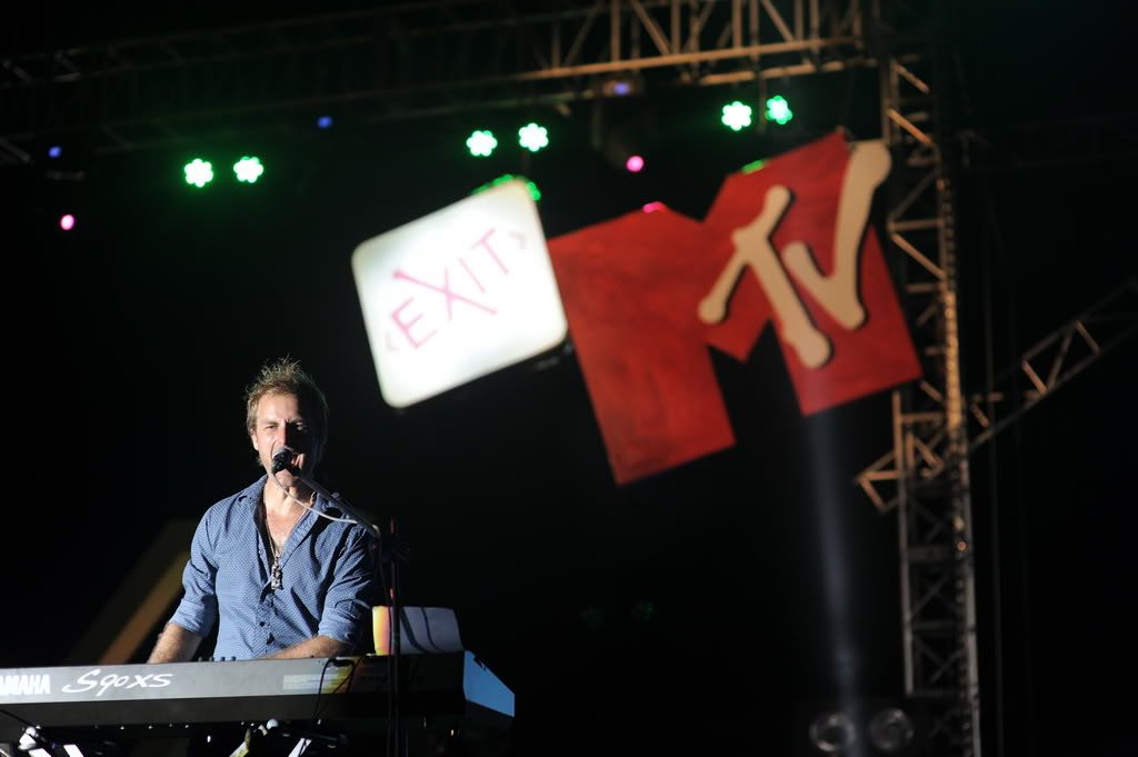 [MTV exit tại TP HCM 17/4/2010] đêm ca nhạc hay mà thấy buồn - 9